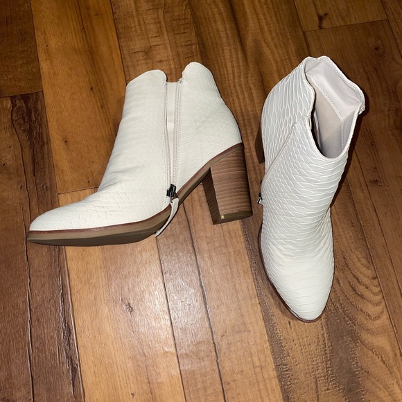 Altar’d state booties - Picture 1 of 1